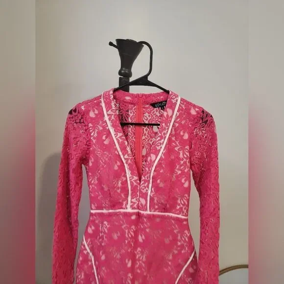 Elliatt Pink Lace Deep V-Neck Mini Dress, Small - Picture 2 of 8